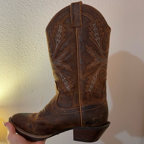 These Cute Justin Western Cowgirl boots pointed toe, size 7B! - Picture 1 of 8